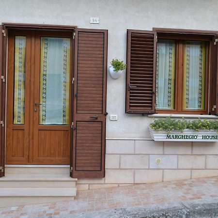 Marghegio' House Daire Ceglie Messapica Dış mekan fotoğraf